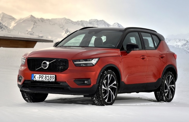 2020 Volvo XC40 SUV 2.0 T4 AWD (190 HP) Momentum Geartronic Teknik Özellikler, Ölçüler ve Bagaj Hacmi