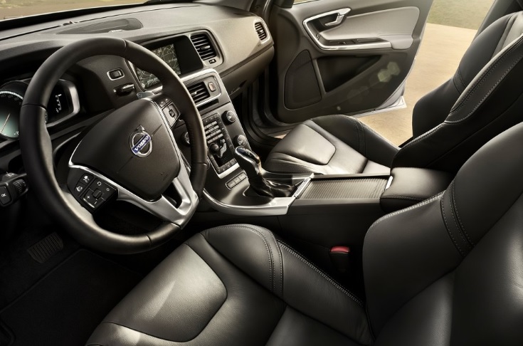 2018 Volvo S60 1.5 T3 Advance Karşılaştırması
