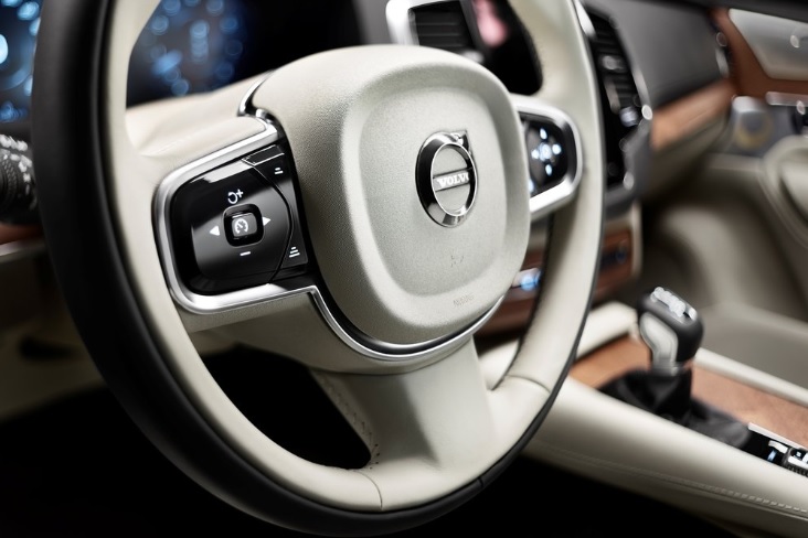2020 Volvo XC90 SUV 2.0 T8 EAWD (390 HP) R-Design Geartronic Özellikleri - arabavs.com