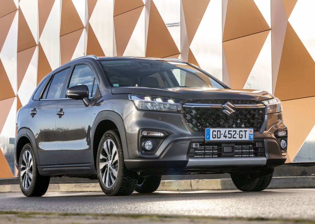 2022 Suzuki S-Cross 1.4 MHEV GL Elegance Karşılaştırması