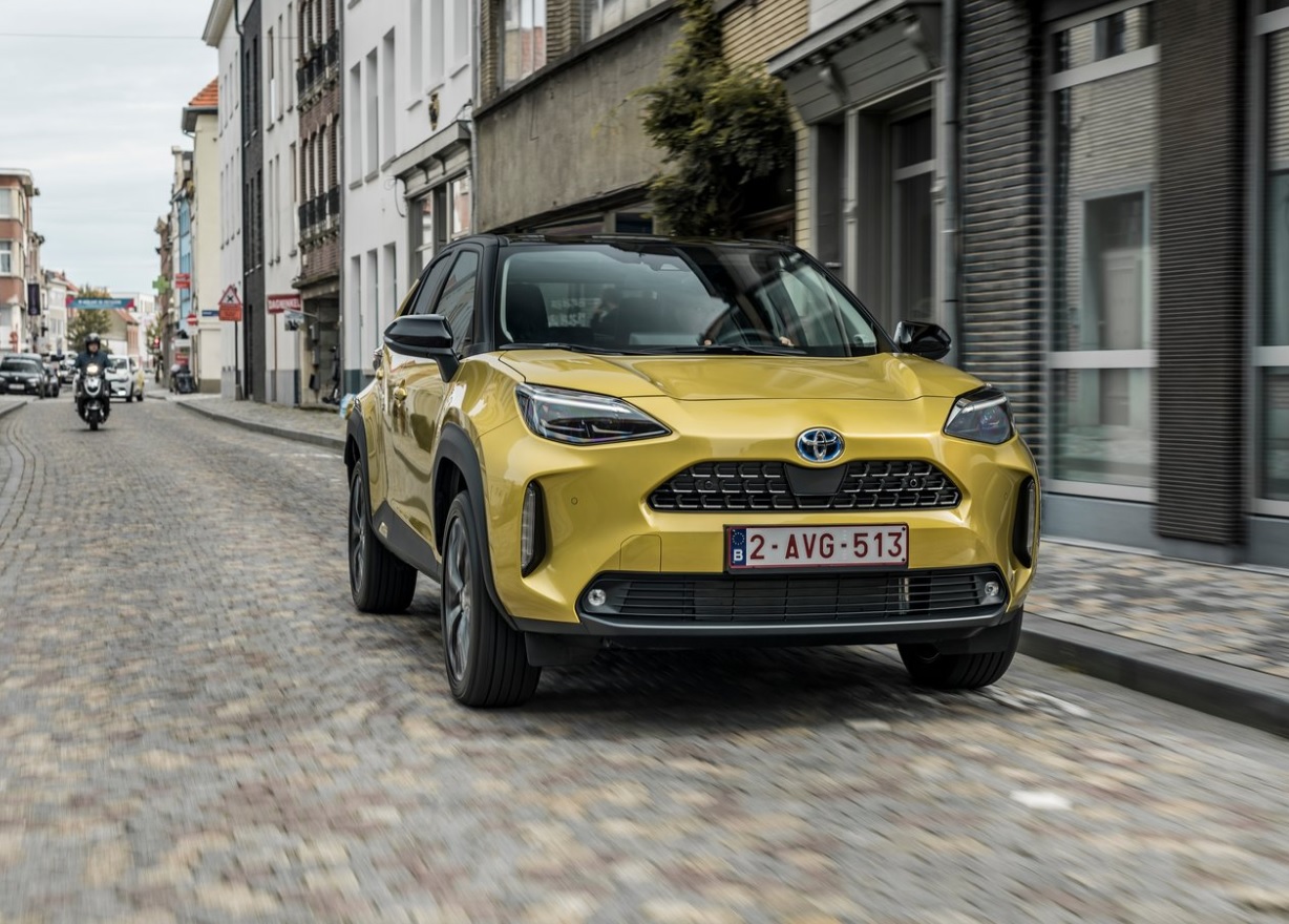 2022 Toyota Yaris Cross SUV 1.5 Hybrid (92 HP) Flame X-Pack e-CVT Teknik Özellikler, Ölçüler ve Bagaj Hacmi