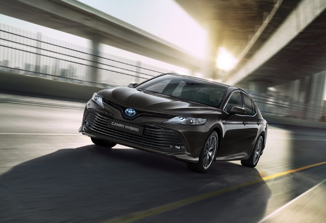 2019 Toyota Camry Sedan 2.5 (218 HP) Passion e-CVT Teknik Özellikler, Ölçüler ve Bagaj Hacmi