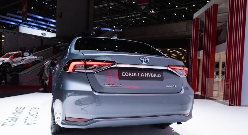 2020 Toyota Corolla 1.8 98 HP Passion e-CVT Teknik Özellikleri, Yakıt Tüketimi