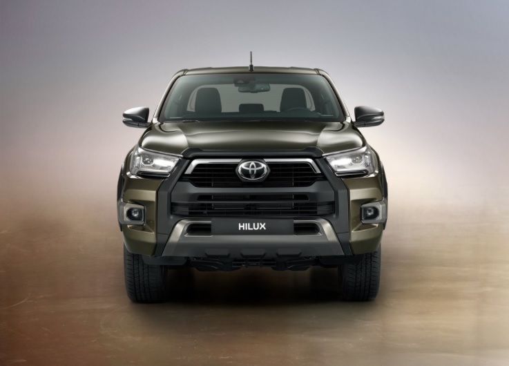 2022 Toyota Hilux 2.4 150 HP Invincible AT Teknik Özellikleri, Yakıt Tüketimi