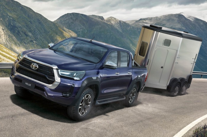 2022 Toyota Hilux 2.4 150 HP Invincible AT Teknik Özellikleri, Yakıt Tüketimi