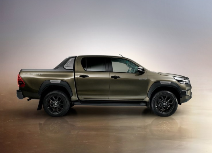 2022 Toyota Hilux 2.4 150 HP Invincible AT Teknik Özellikleri, Yakıt Tüketimi