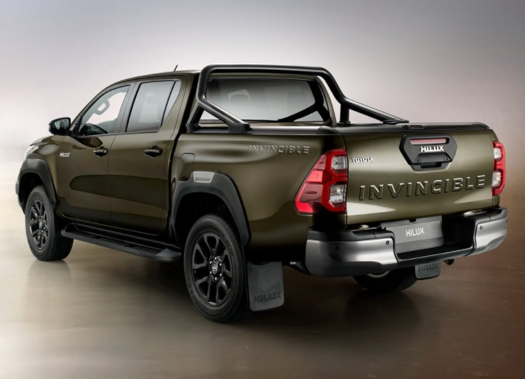 2022 Toyota Hilux 2.4 4x4 150 HP Adventure Manuel Teknik Özellikleri, Yakıt Tüketimi