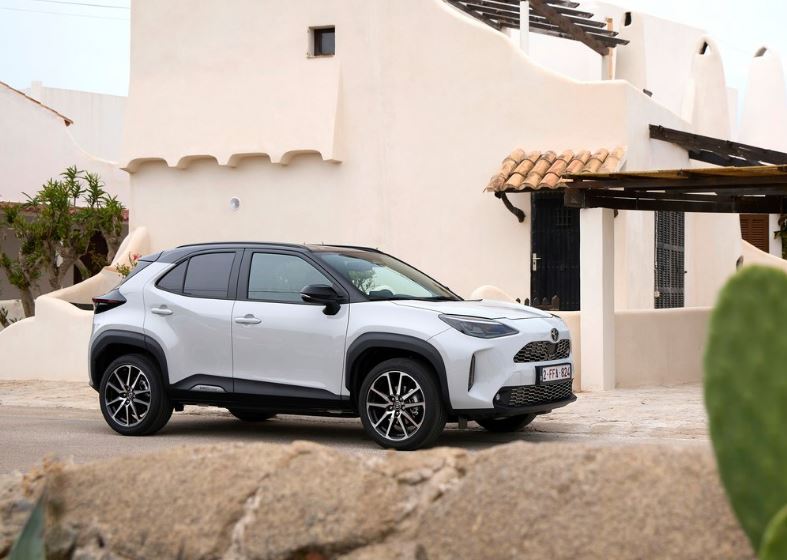 2026 Toyota Yaris Cross 1.5 Hybrid 130 HP Flame X-Pack e-CVT Teknik Özellikleri, Yakıt Tüketimi
