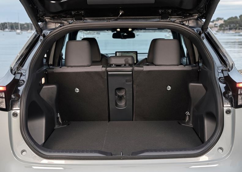 2026 Toyota Yaris Cross 1.5 Hybrid 130 HP Flame X-Pack e-CVT Teknik Özellikleri, Yakıt Tüketimi