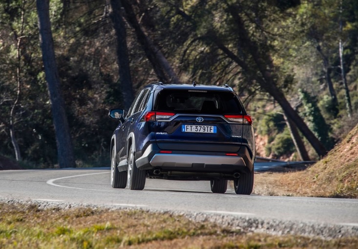 2020 Toyota RAV4 2.5 222 HP Passion X-Sport e-CVT Teknik Özellikleri, Yakıt Tüketimi