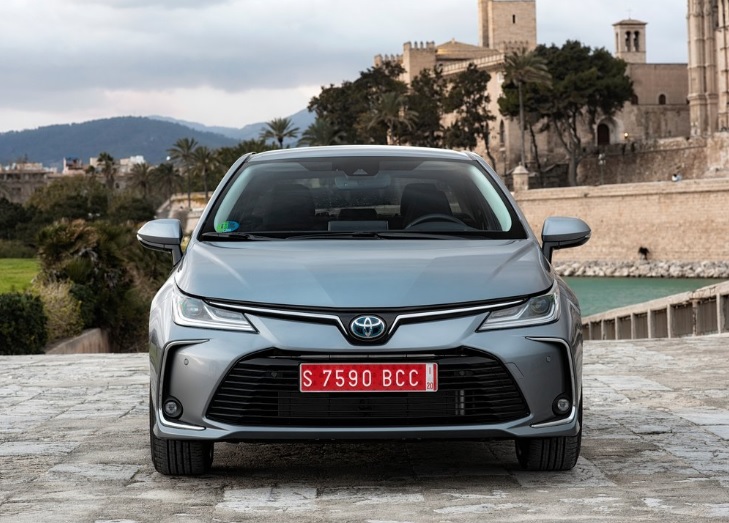 2019 Toyota Corolla Sedan 1.8 (98 HP) Flame X Pack e-CVT Teknik Özellikler, Ölçüler ve Bagaj Hacmi