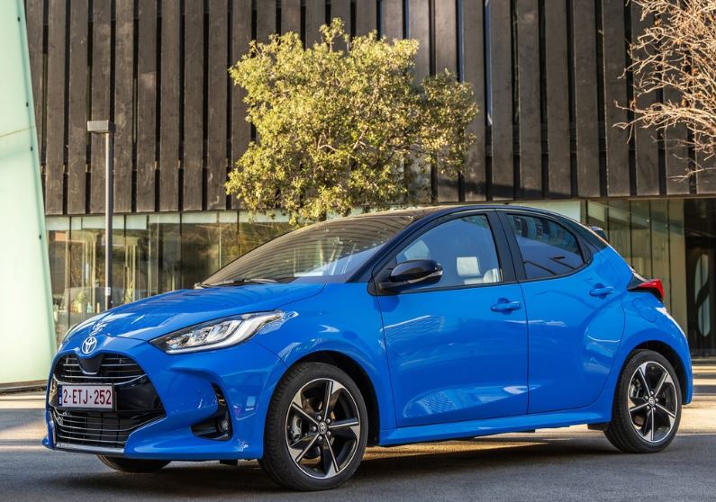 2026 Toyota Yaris Hatchback 5 Kapı 1.5 Hibrit (116 HP) Flame e-CVT Teknik Özellikler, Ölçüler ve Bagaj Hacmi
