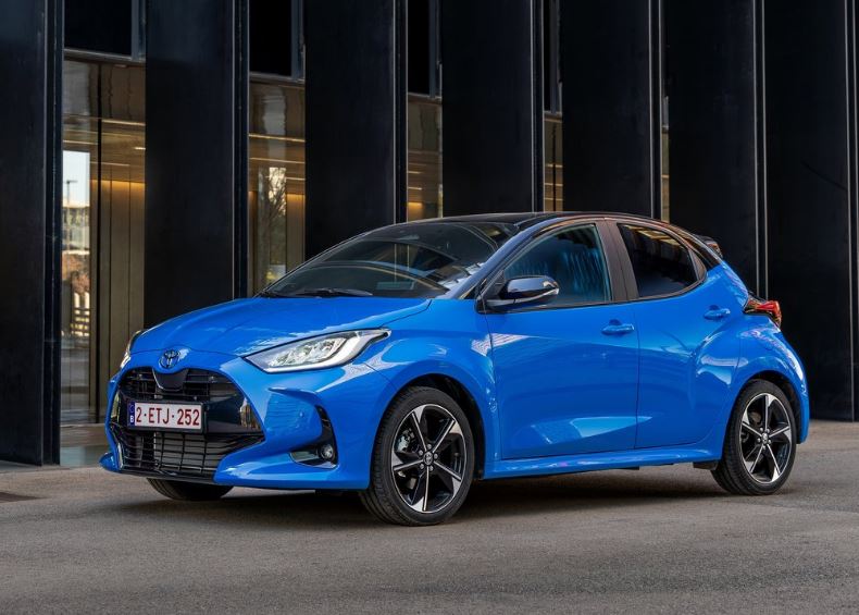 2026 Toyota Yaris Hatchback 5 Kapı 1.5 Hibrit (116 HP) Flame e-CVT Teknik Özellikler, Ölçüler ve Bagaj Hacmi