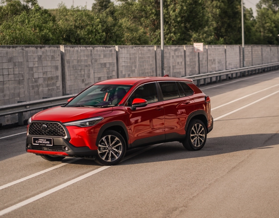 2022 Toyota Corolla Cross 1.8 Hybrid Flame X-Pack Özellikleri