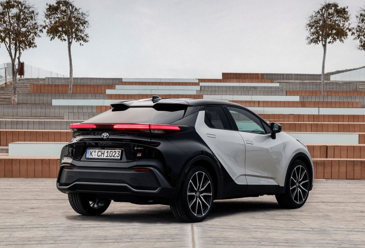 2024 Toyota C-HR Crossover 1.8 Hybrid (95 HP) Passion X-Style e-CVT Teknik Özellikler, Ölçüler ve Bagaj Hacmi