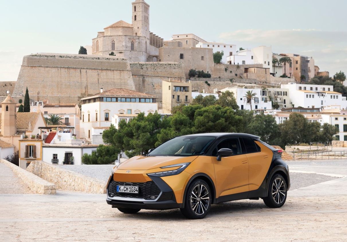 2024 Toyota C-HR Crossover 1.8 Hybrid (95 HP) Passion X-Sport e-CVT Teknik Özellikler, Ölçüler ve Bagaj Hacmi