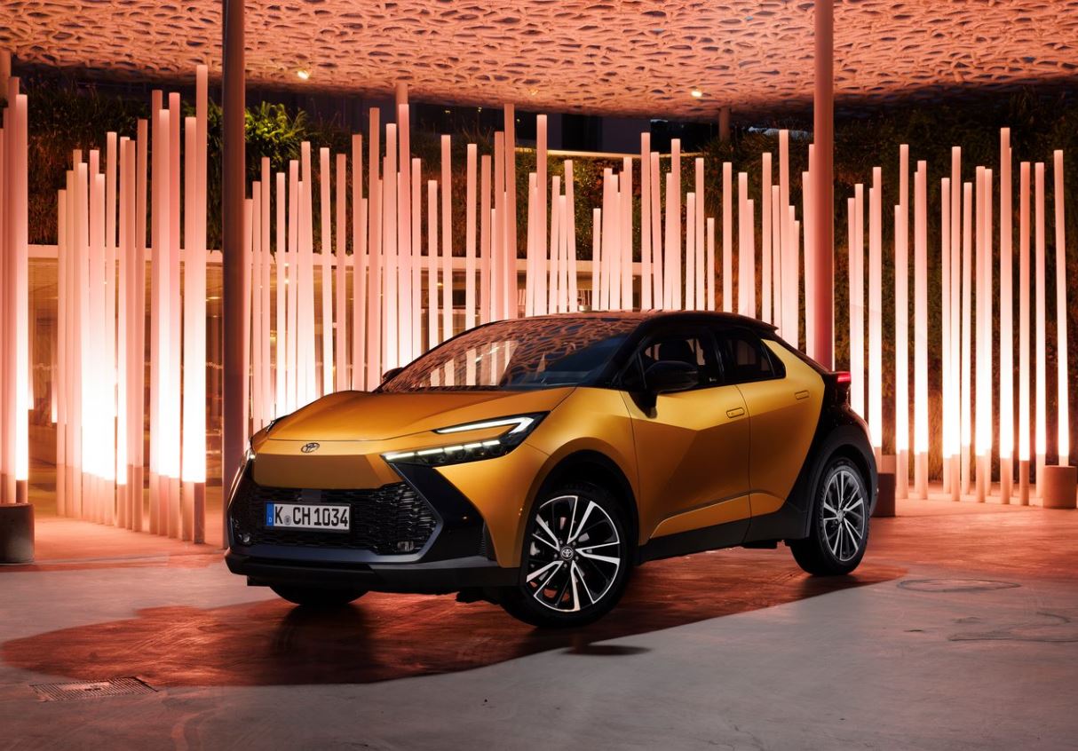 2024 Toyota C-HR 1.8 Hybrid 95 HP Passion X-Sport e-CVT Teknik Özellikleri, Yakıt Tüketimi