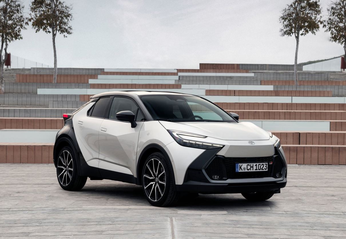 2024 Toyota C-HR Crossover 1.8 Hybrid (95 HP) Passion X-Style e-CVT Teknik Özellikler, Ölçüler ve Bagaj Hacmi