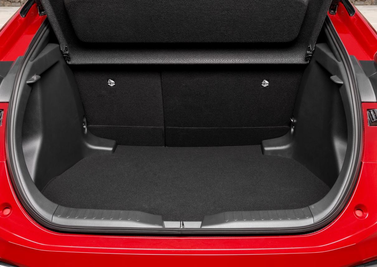 2026 Toyota C-HR 1.8 Hybrid 95 HP Flame e-CVT Teknik Özellikleri, Yakıt Tüketimi