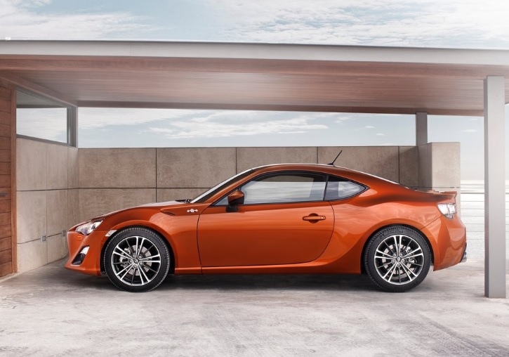 2016 Toyota GT 86 Coupe 2.0 (200 HP) GT Manuel Teknik Özellikler, Ölçüler ve Bagaj Hacmi
