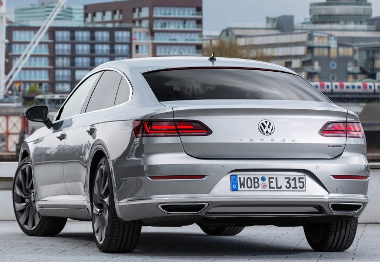 2020 Volkswagen Arteon 2.0 TDI SCR R-Line Karşılaştırması