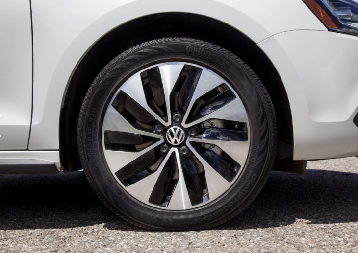 2015 Volkswagen Jetta 1.4 TSI Trendline Karşılaştırması