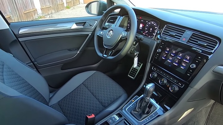 2018 Volkswagen Golf 1.6 TDI Highline Karşılaştırması