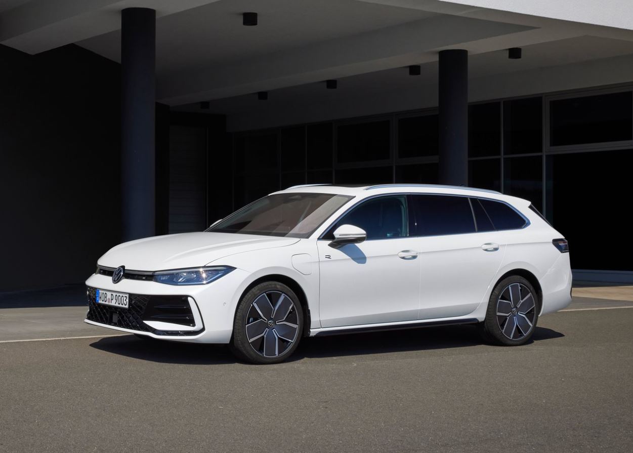 2024 Volkswagen Passat Sedan 1.5 eTSI (150 HP) R-Line DSG Teknik Özellikler, Ölçüler ve Bagaj Hacmi