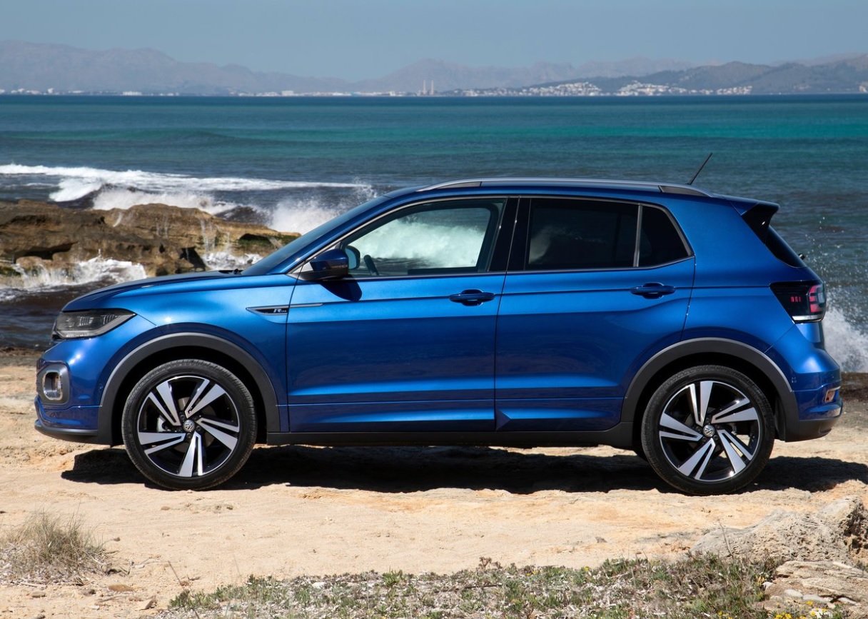 2023 Volkswagen T-Cross 1.0 TSI Life Karşılaştırması