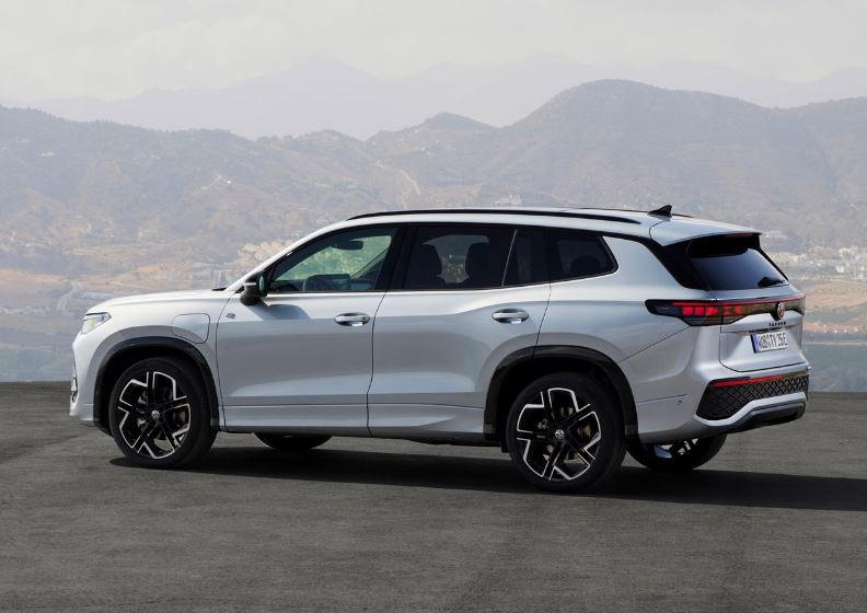 2025 Volkswagen Tayron SUV 1.5 eTSI (150 HP) Elegance DSG Teknik Özellikler, Ölçüler ve Bagaj Hacmi