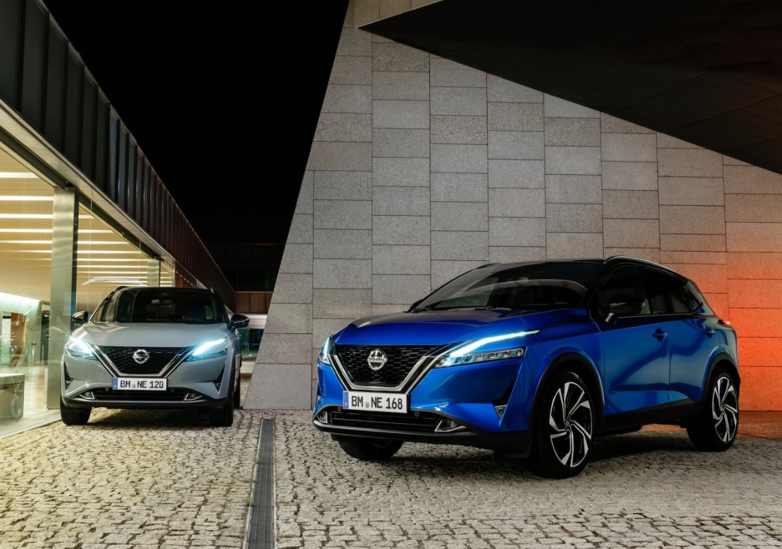 2023 Nissan Qashqai SUV 1.3 DIGT 4x4 (158 HP) Platinum Premium CVT Özellikleri - arabavs.com