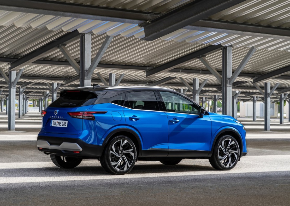 2023 Nissan Qashqai SUV 1.3 DIGT 4x4 (158 HP) Platinum Premium CVT Özellikleri - arabavs.com