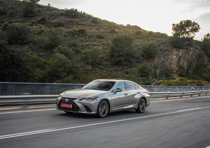 2020 Lexus ES Sedan 300h 2.5 (218 HP) Exclusive e-CVT Teknik Özellikler, Ölçüler ve Bagaj Hacmi