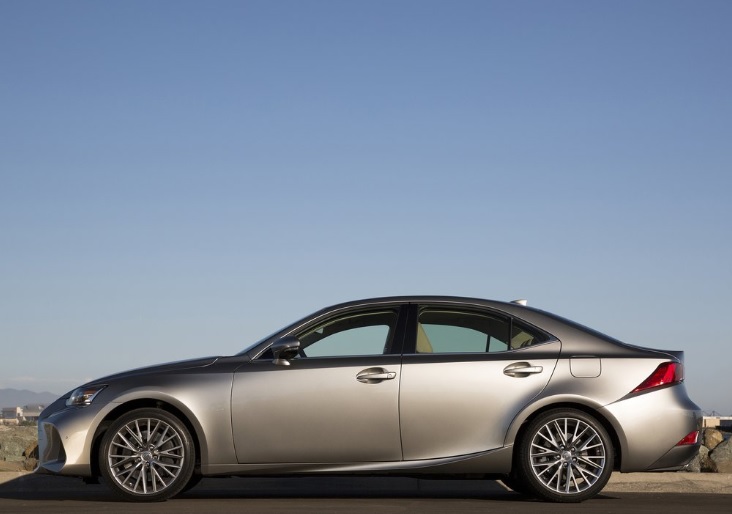 2020 Lexus IS Sedan 300h 2.5 (223 HP) Executive e-CVT Özellikleri - arabavs.com