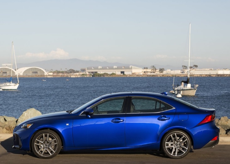 2020 Lexus IS Sedan 300h 2.5 (223 HP) Executive e-CVT Özellikleri - arabavs.com