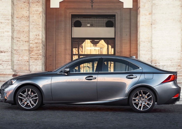 2020 Lexus IS Sedan 300h 2.5 (223 HP) Executive e-CVT Özellikleri - arabavs.com