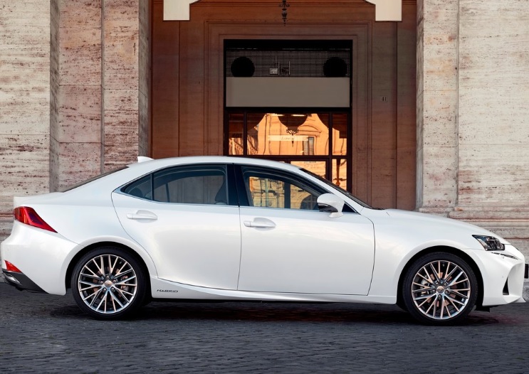 2020 Lexus IS Sedan 300h 2.5 (223 HP) Executive e-CVT Özellikleri - arabavs.com