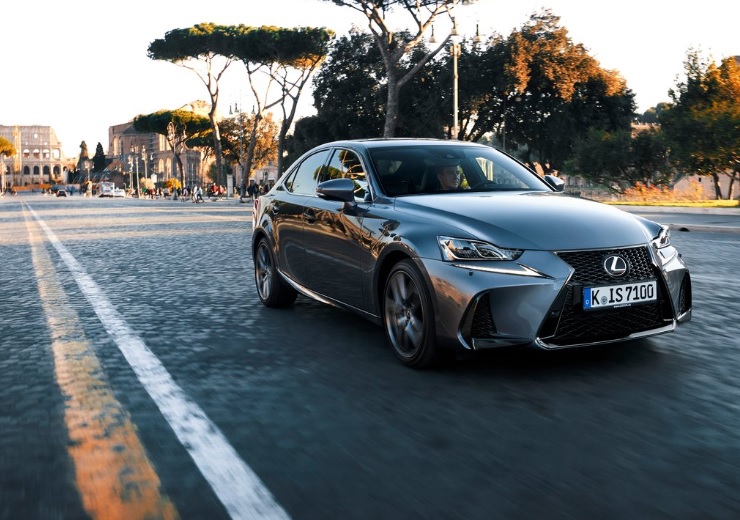 2020 Lexus IS Sedan 300h 2.5 (223 HP) Executive e-CVT Özellikleri - arabavs.com