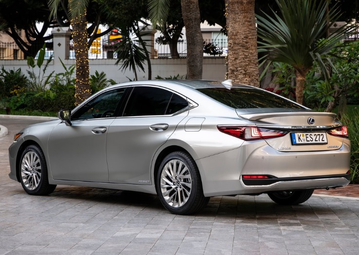 2020 Lexus ES Sedan 300h 2.5 (218 HP) Business e-CVT Teknik Özellikler, Ölçüler ve Bagaj Hacmi