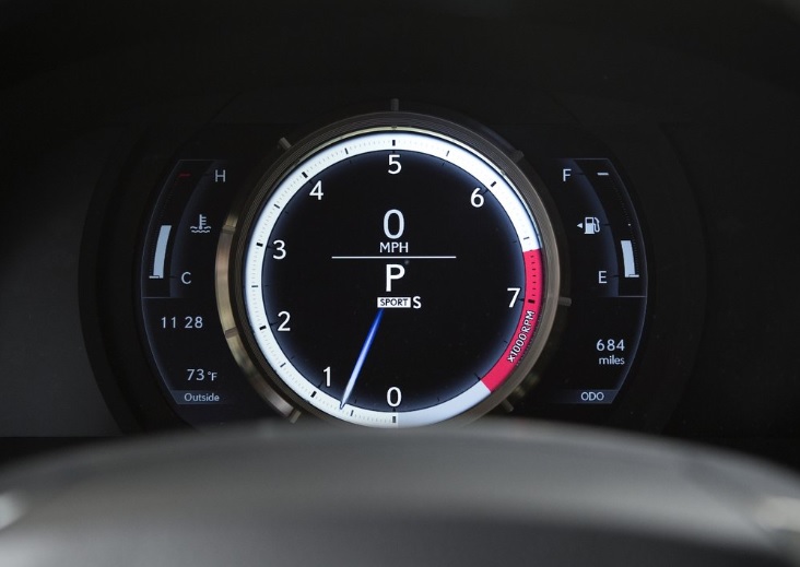 2020 Lexus IS Sedan 300h 2.5 (223 HP) Executive e-CVT Özellikleri - arabavs.com