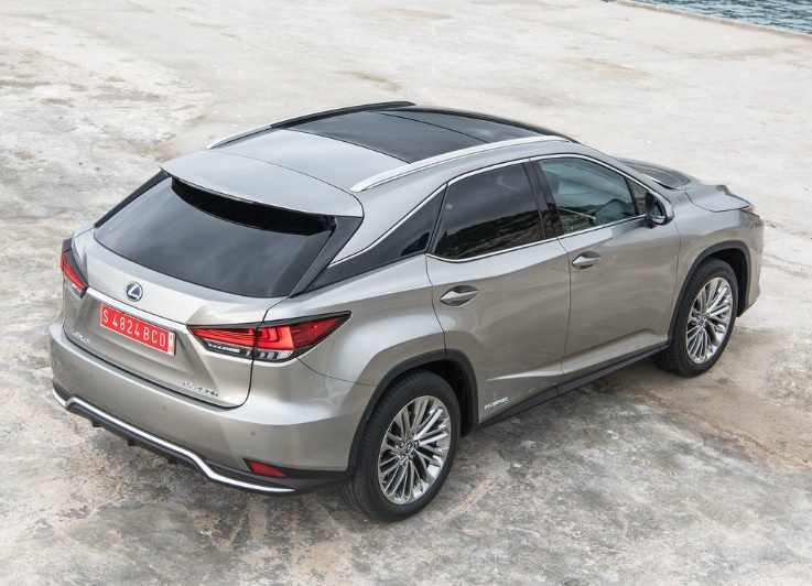 2020 Lexus RX 300 2.0 Executive Karşılaştırması