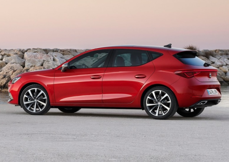 2021 Seat Leon 1.0 eTSI Style Plus Karşılaştırması