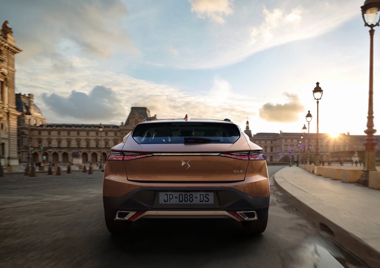 2023 DS DS 4 1.6 PureTech 225 HP Trocadero EAT8 Teknik Özellikleri, Yakıt Tüketimi