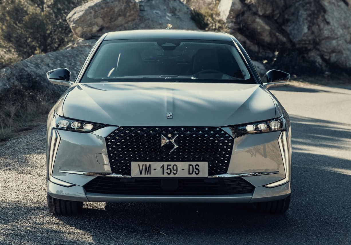 2024 DS DS 4 Hatchback 5 Kapı 1.5 BlueHDI (130 HP) Esprit de Voyage EAT8 Teknik Özellikler, Ölçüler ve Bagaj Hacmi