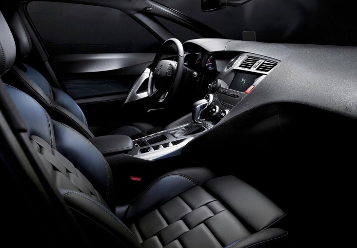 2016 DS DS 5 Hatchback 5 Kapı 1.6 THP (165 HP) D-Sport EAT6 Teknik Özellikler, Ölçüler ve Bagaj Hacmi