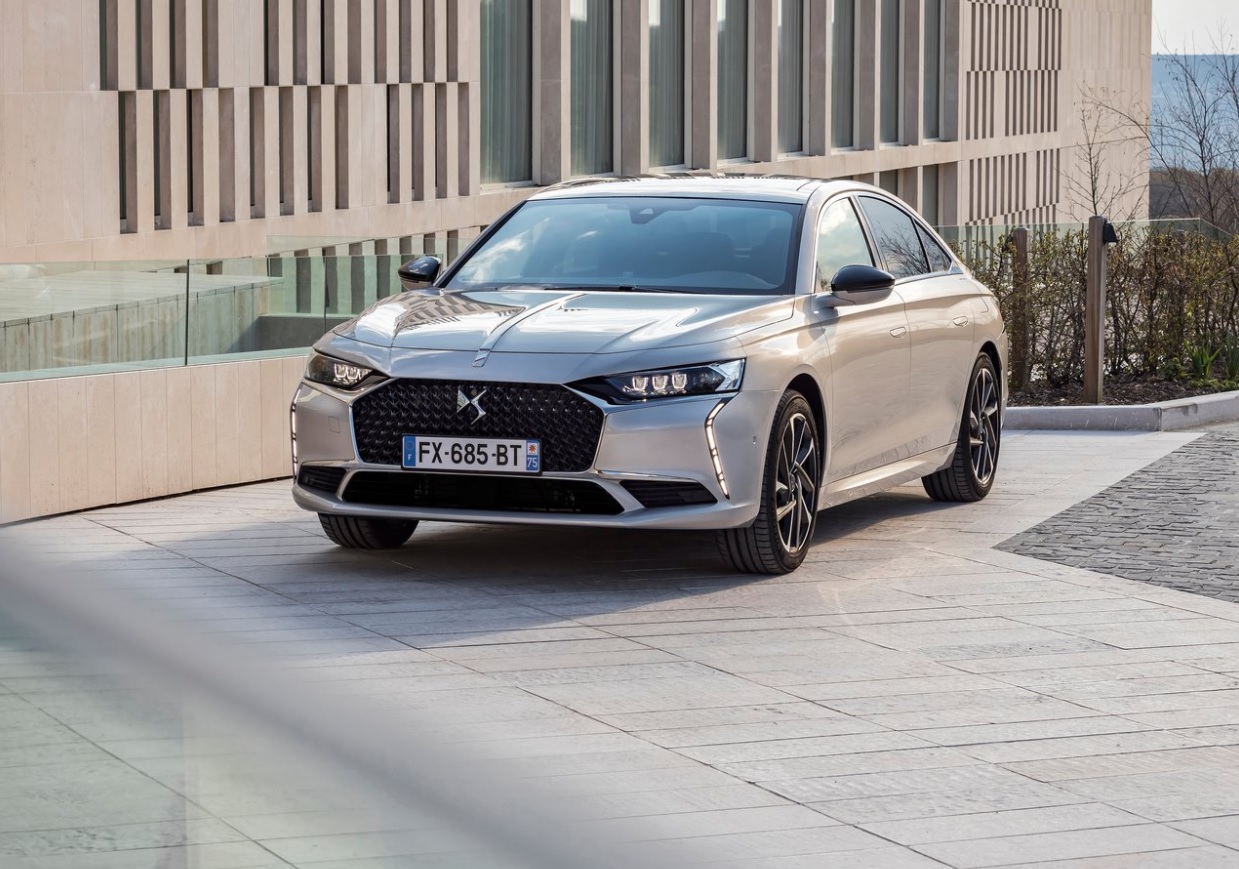 2023 DS DS 9 1.6 PureTech 225 HP Rivoli Plus Otomatik Teknik Özellikleri, Yakıt Tüketimi