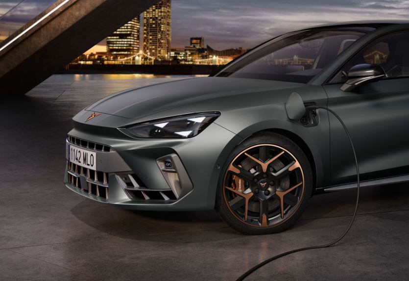 2026 Cupra Cupra Leon SUV 1.5 eTSI (150 HP) Supreme DSG Bagaj Hacmi - arabavs.com