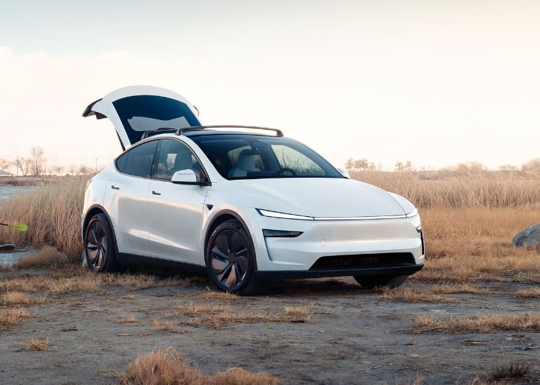 2025 Tesla Model Y 75 kWh 375 HP Long Range AT Teknik Özellikleri, Yakıt Tüketimi
