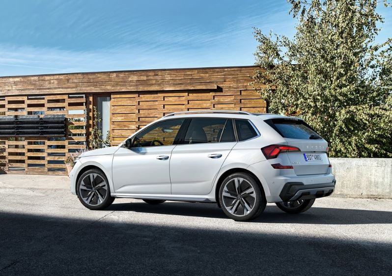 2024 Skoda Kamiq 1.0 TSI Premium Karşılaştırması