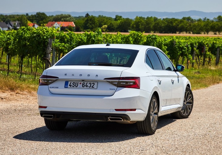 2019 Skoda Yeni Superb 1.6 TDI 120 HP Premium DSG Teknik Özellikleri, Yakıt Tüketimi